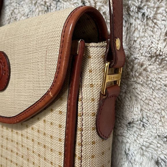 Vintage Toledano | Creme & Tan Gingham Pattern | Summer Picnic Crossbody Satchel - Picture 10 of 14